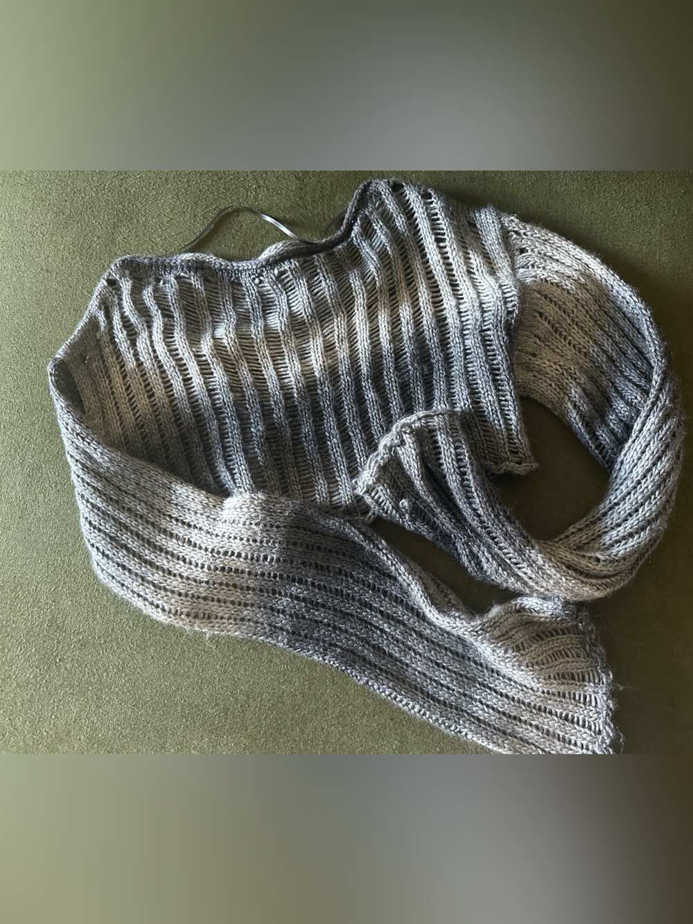 Off-the-Shoulder Ribbed Knit Sweater in Gray